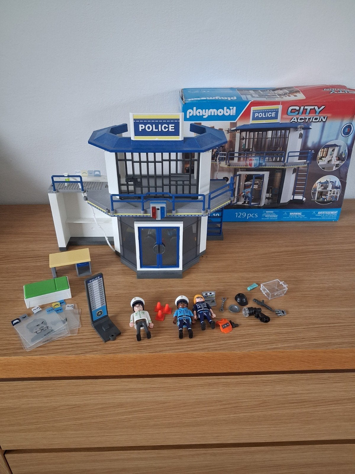 Playmobil City Action 71874 Politiebureau met accessoires, Ophalen of Verzenden, Zo goed als nieuw, Complete set
