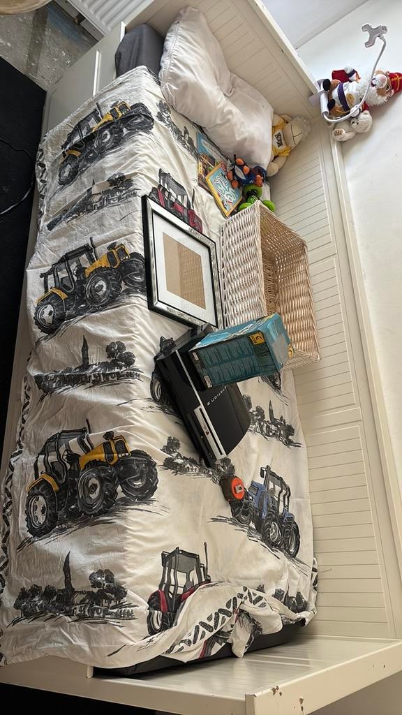 Bed ikea uitschuifbaar en 3 lades, Huis en Inrichting, Stoffering | Behang, Ophalen, Minder dan 10 m²