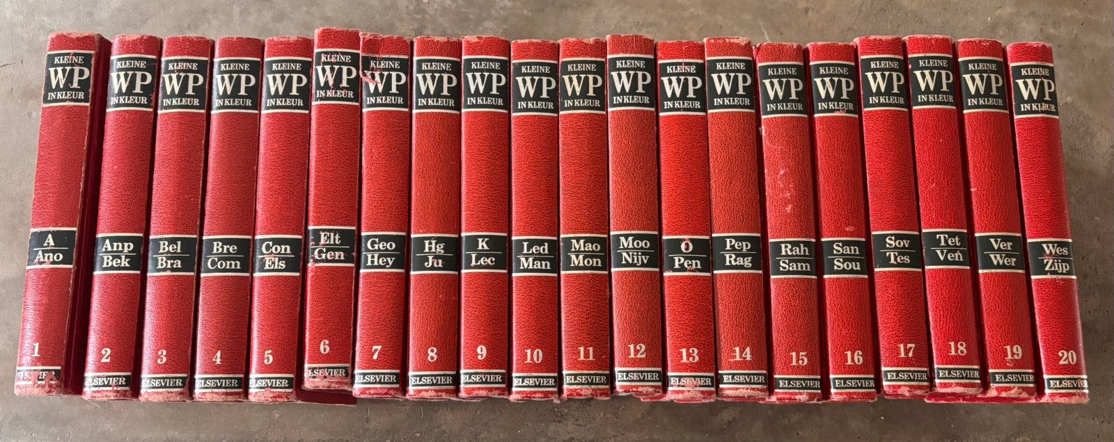 encyclopedieën Kleine Winkler Prins in Kleur, Boeken, Ophalen of Verzenden, Zo goed als nieuw, Algemeen