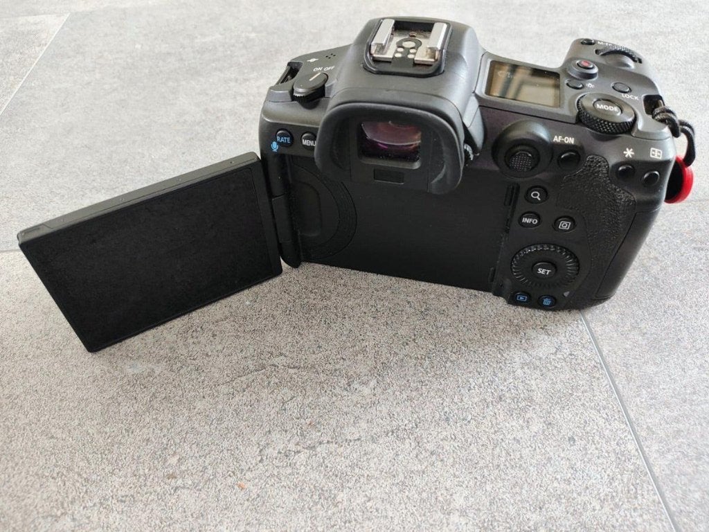 Foto 5 van Zo goed als splinternieuw, lage shutter count - Canon EOS R5
