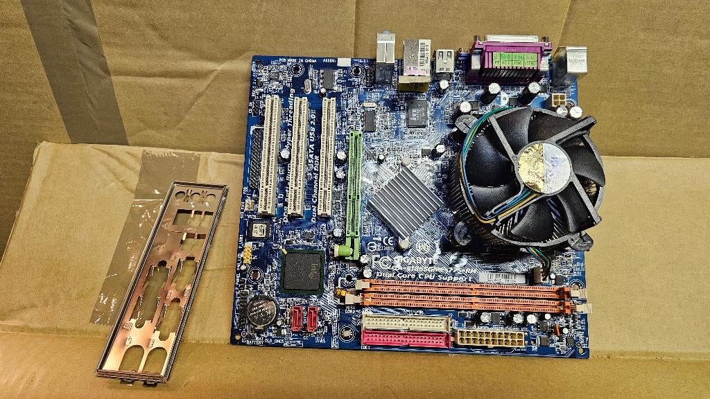 Gigabyte GA-81865GME-775-RH Dual Core CPU, Computers en Software, Moederborden, Gebruikt, ATX, Intel, Socket 775