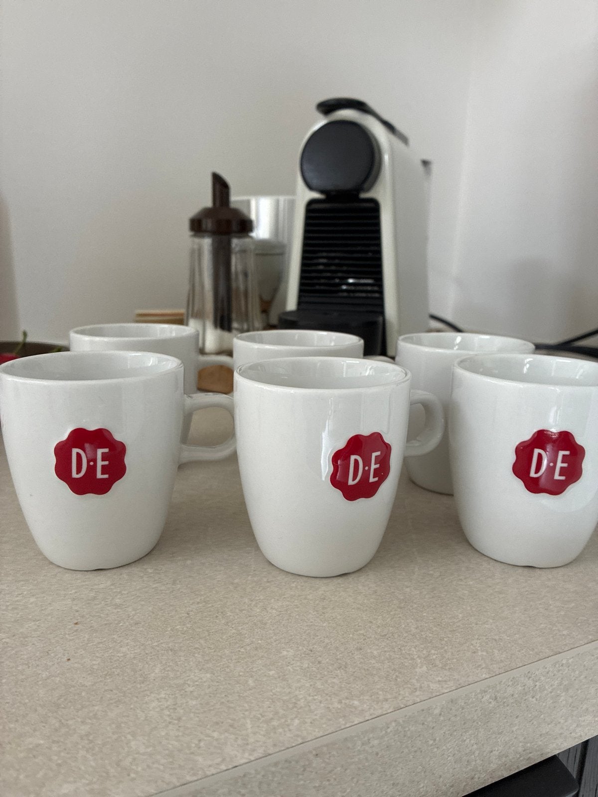 Douwe Egberts Mokken - Set van 6, Overige typen, Ophalen of Verzenden, Zo goed als nieuw, Steen/keramiek