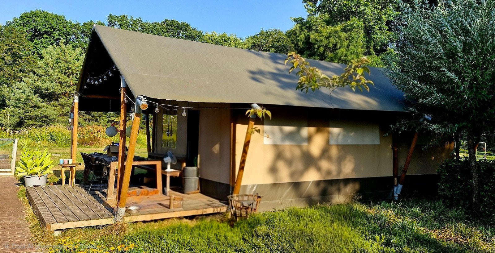 Glamping tent met geïsoleerde binnentent, Ophalen, Zo goed als nieuw, Tot en met 4