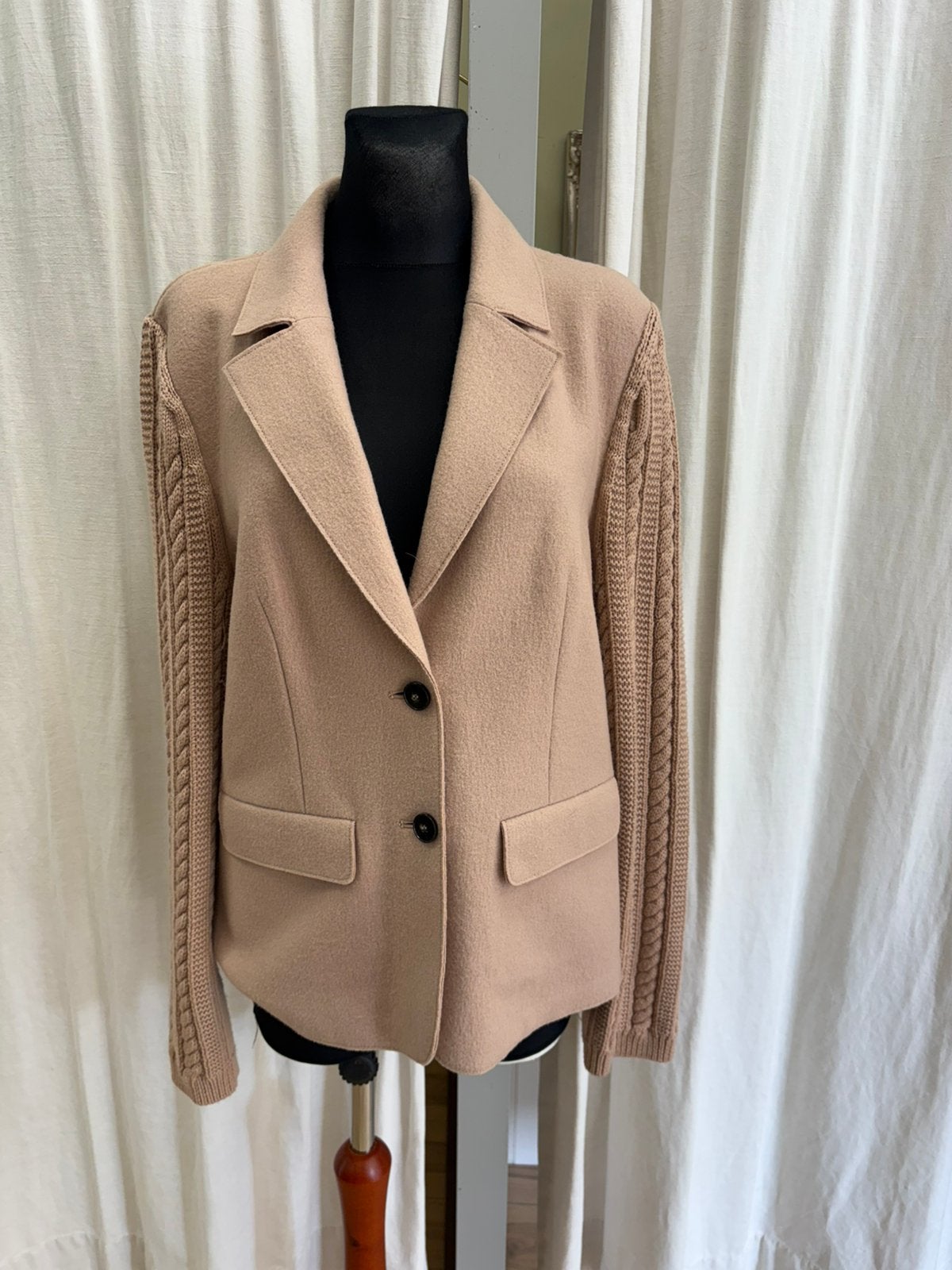 Marccain jasje maat 42 wol, Kleding | Dames, Beige, Maat 42/44 (L), Ophalen of Verzenden, Zo goed als nieuw