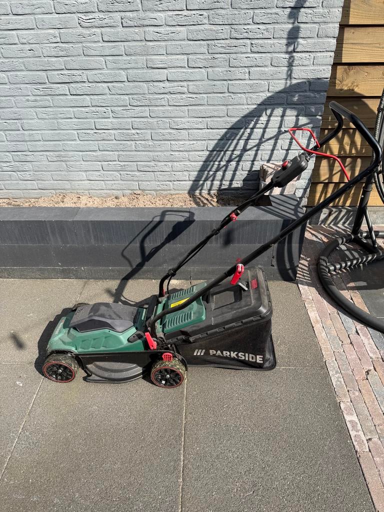 Parkside 20V Accu Grasmaaier - Draadloos Gemak, Ophalen, Cirkelmaaier, Accu-grasmaaier, Zo goed als nieuw