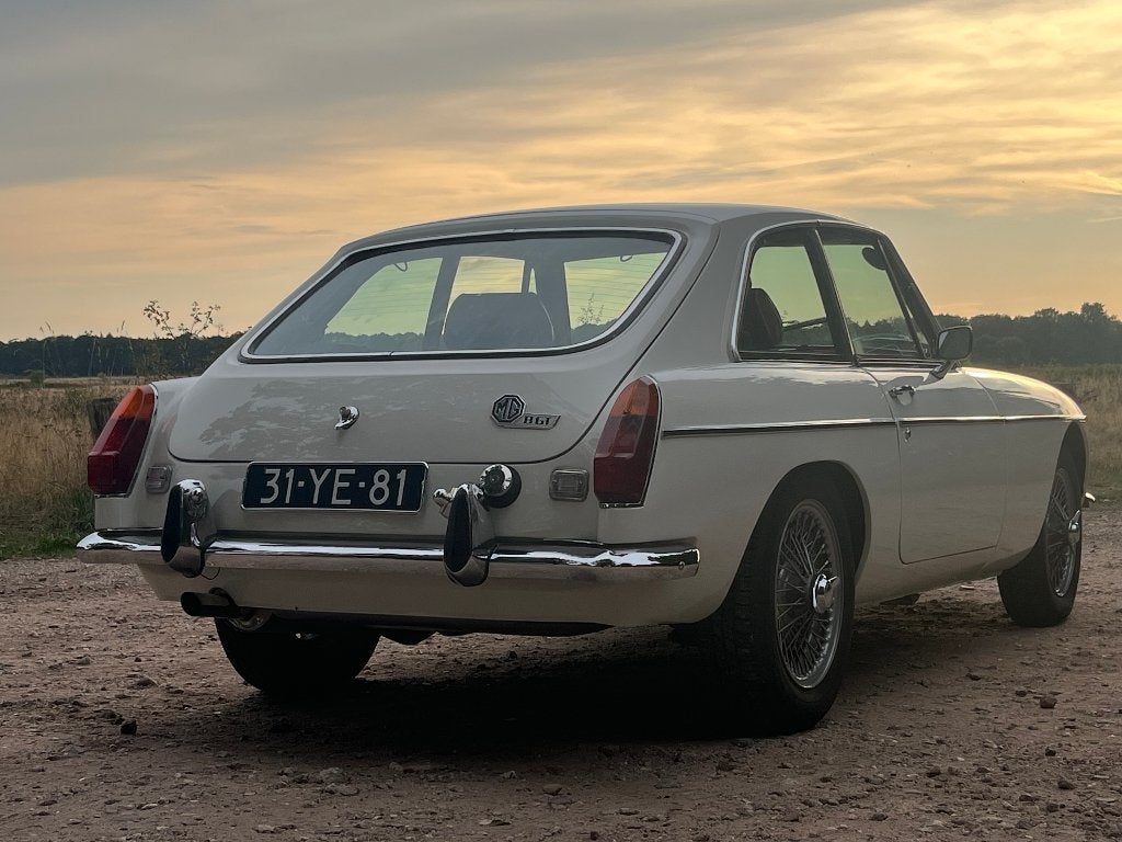 MG B GT 1973 Wit, Auto's, Achterwielaandrijving, Wit, Overige kleuren, Handgeschakeld
