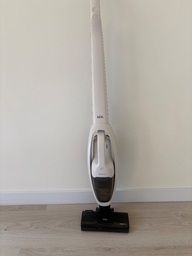AEG CLEAN5000 stofzuiger te koop, Ophalen, Gebruikt, Minder dan 1200 watt, Reservoir