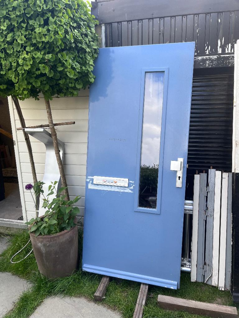 Solide entreedeur 211,5x93x4, Doe-het-zelf en Verbouw, Deuren en Horren, Ophalen, Gebruikt, 80 tot 100 cm, Buitendeur