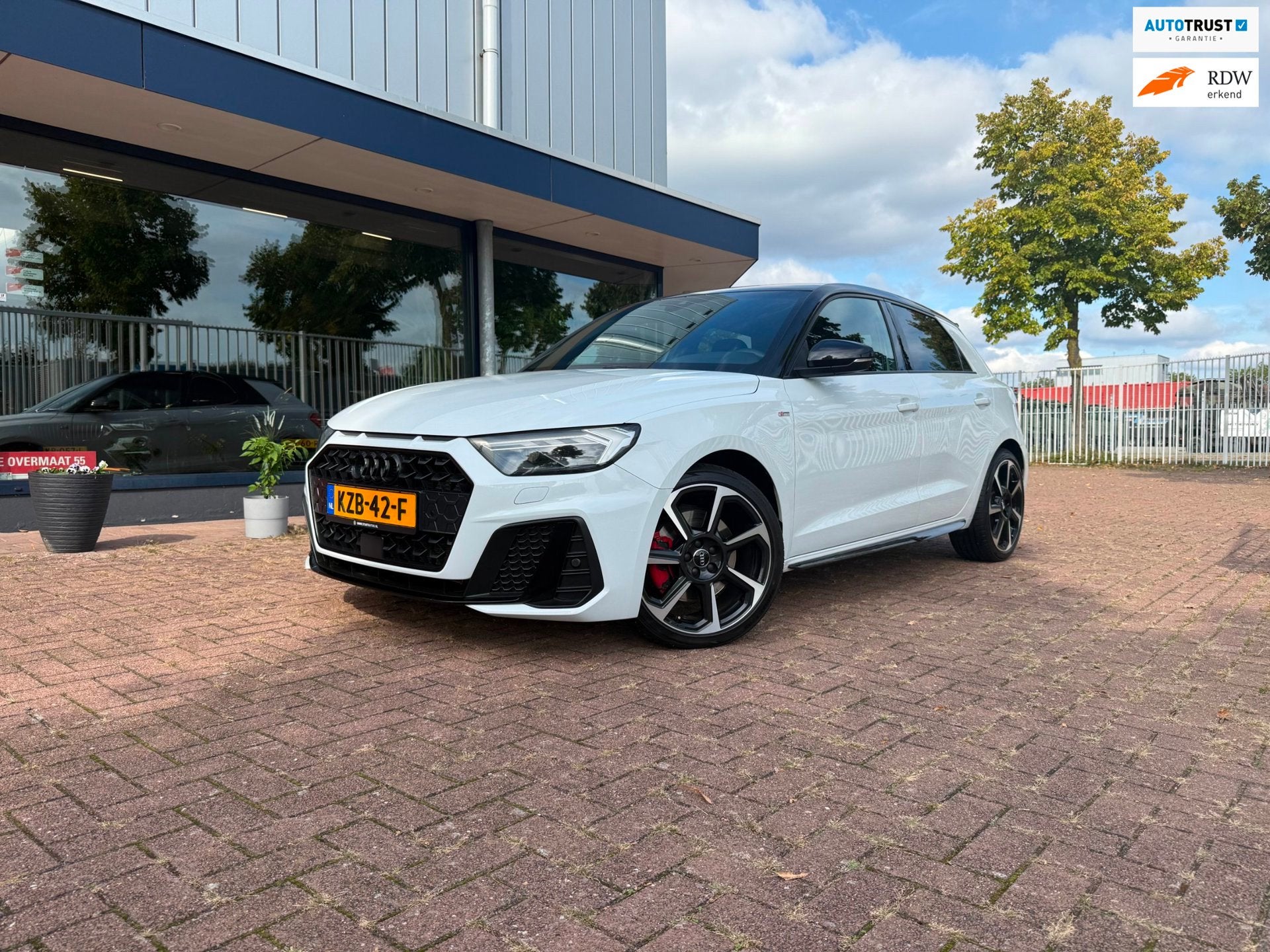 Audi A1 SPORTBACK 35 TFSI S-Line | 1.5TSI | LED | Carplay, Auto's, Dealer onderhouden, 4 cilinders, 150 pk, Wit