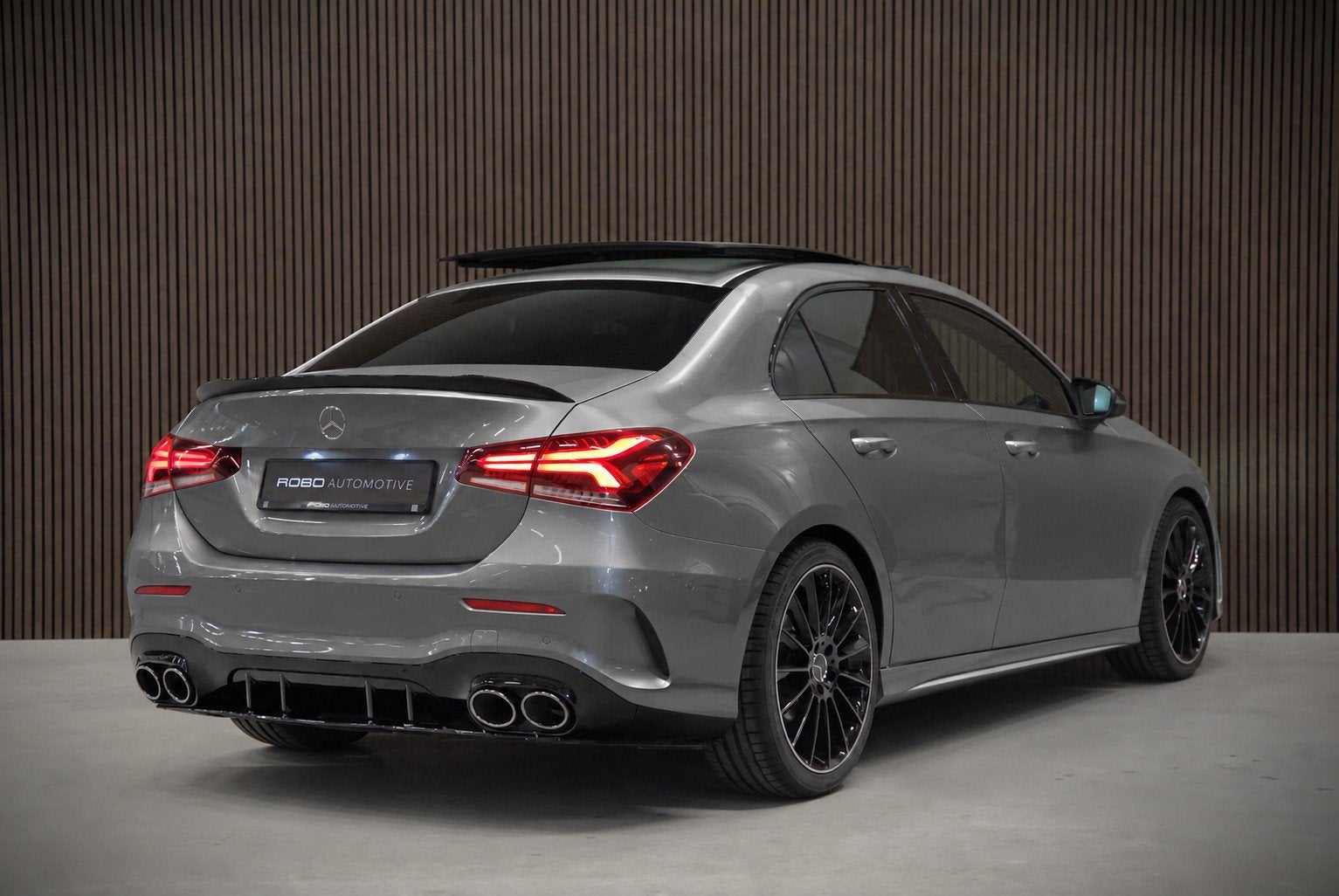 Mercedes-Benz A-Klasse 200 Business Solution AMG | Panoramad, Gebruikt, 4 cilinders, 1290 kg, Origineel Nederlands