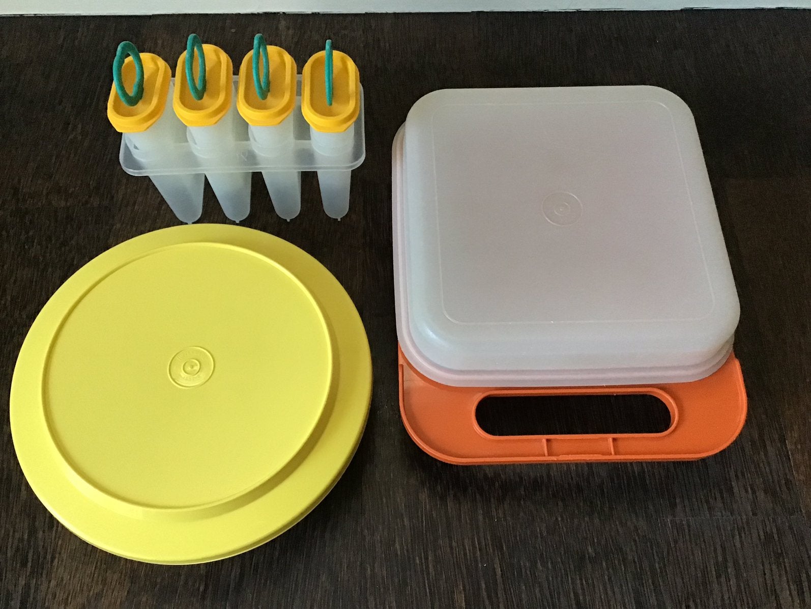 Tupperware - ijsjeshouder - warmhoudbord - speelgoed koffer, Ophalen of Verzenden, Zo goed als nieuw, Geel, Overige typen