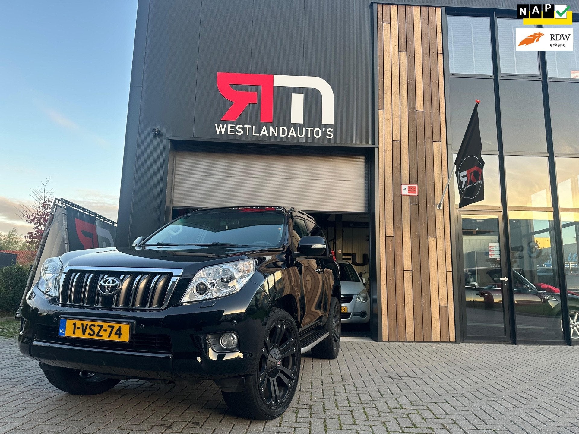 Toyota Land Cruiser 3.0 D F VX High Roof Blind Van/autom/par, Auto's, Stof, Zwart, Zwart, Origineel Nederlands