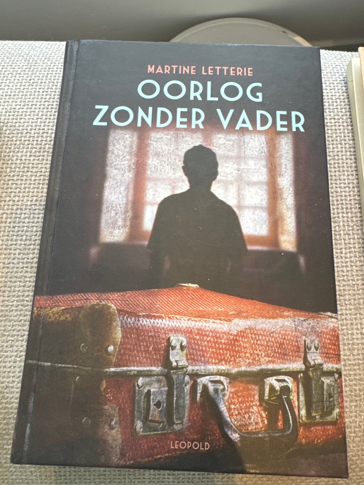 Oorlog zonder vader - Martine Letterie (Tweede Wereldoorlog), Boeken, Ophalen of Verzenden, Tweede Wereldoorlog, Zo goed als nieuw