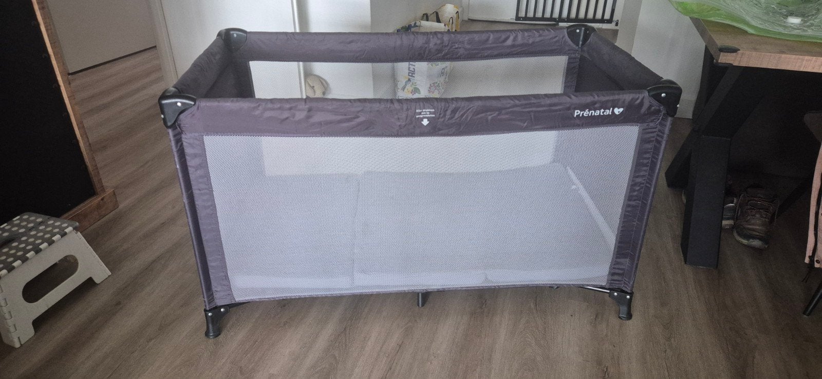 Prénatal campingbedje met matras, Ophalen, Gebruikt, Rechthoekig, In hoogte verstelbaar