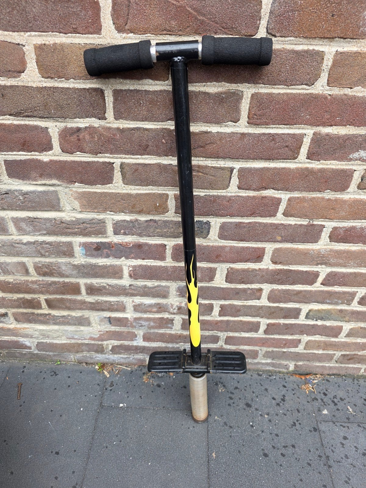 Pogo stick - Springstok met vlammen design, Kinderen en Baby's, Speelgoed | Buiten | Actiespeelgoed, Ophalen of Verzenden, Gebruikt