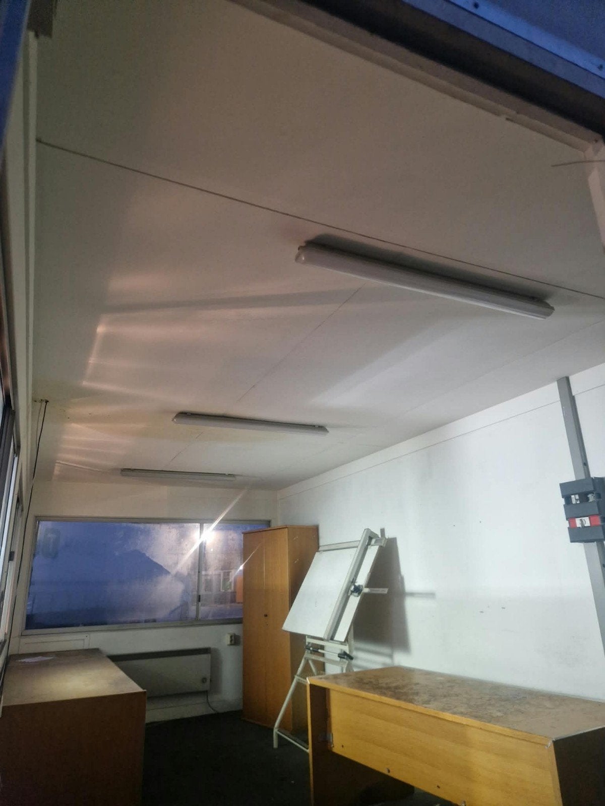 6x3 unit met veel ramen 500 euro, Ophalen of Verzenden