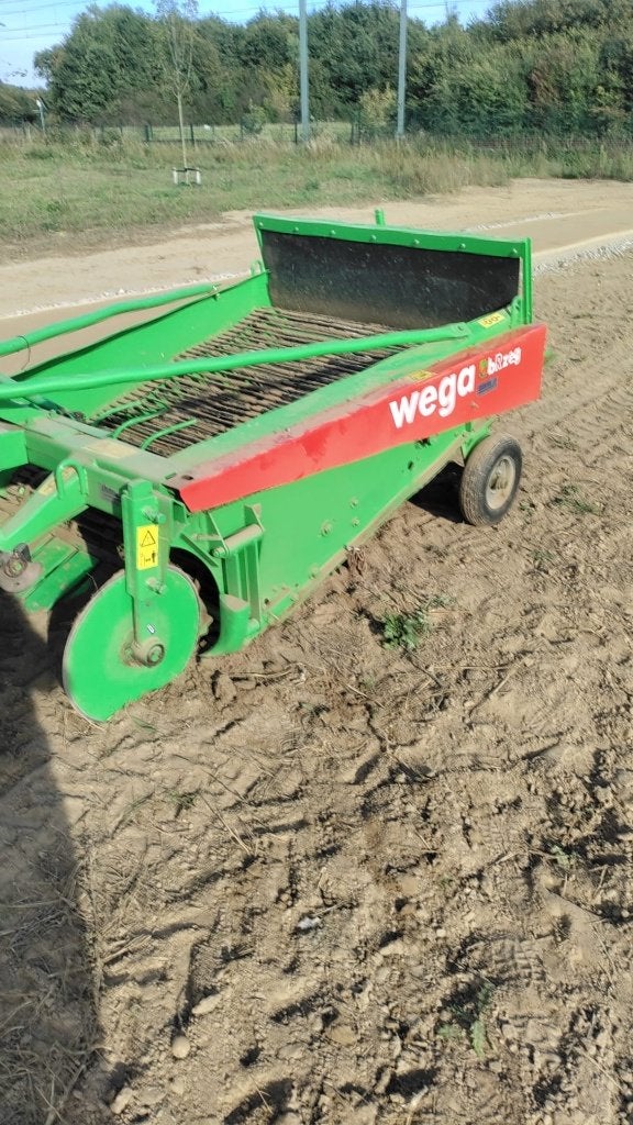 Unia Wega voorraadrooier te huur, Ophalen, Akkerbouw, Oogstmachine