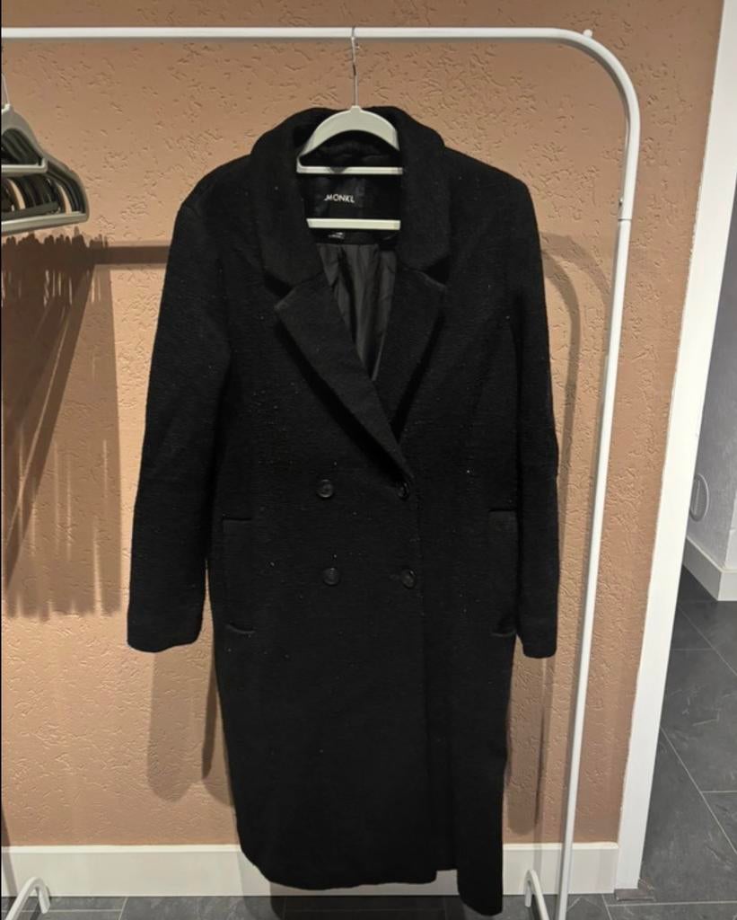 Monki zwarte lange jas maat S, Kleding | Dames, Jassen | Winter, Gedragen, Maat 36 (S), Zwart, Ophalen of Verzenden