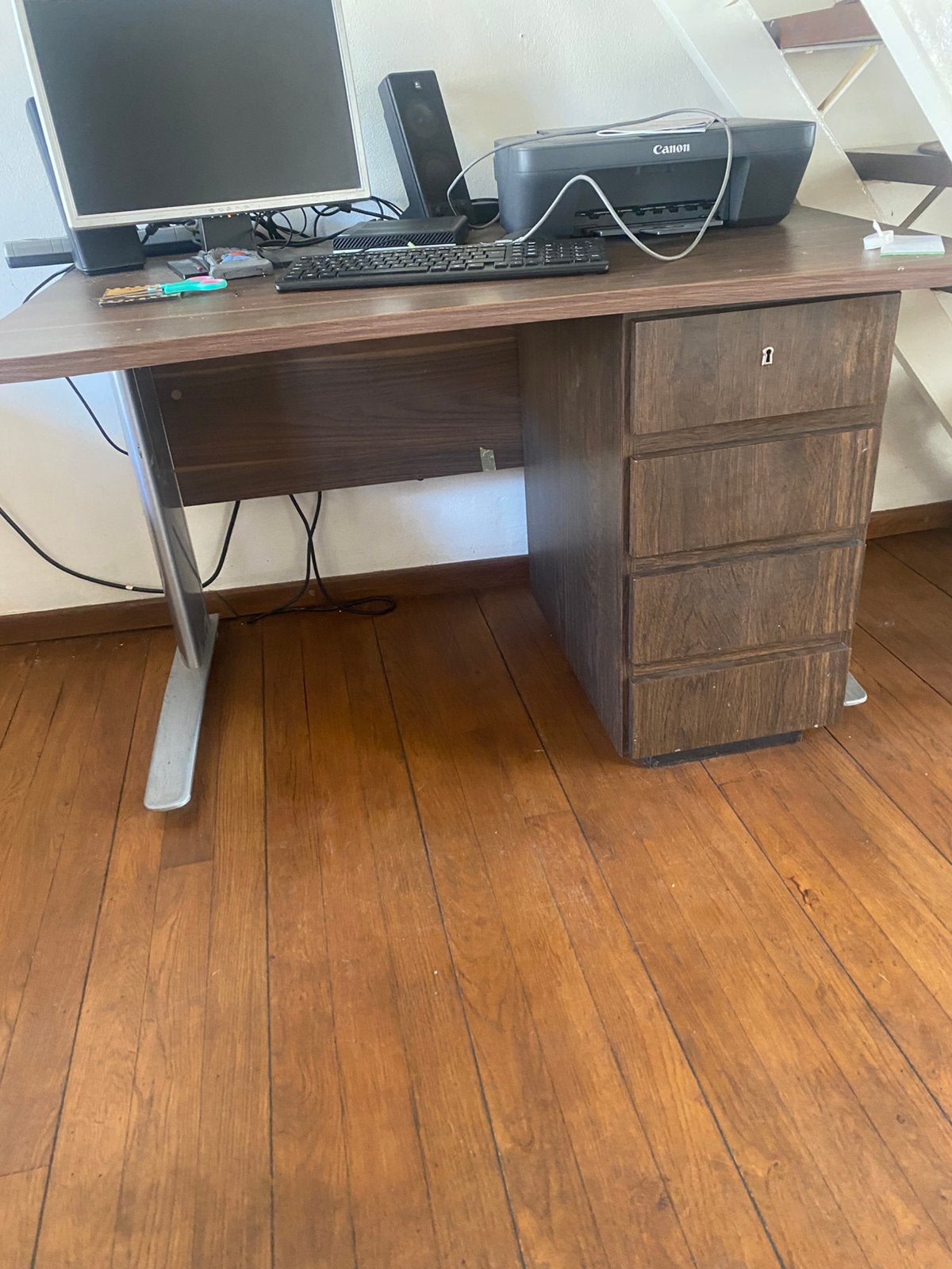 Bureau, Overige typen, Gebruikt, 120 cm, Met lades