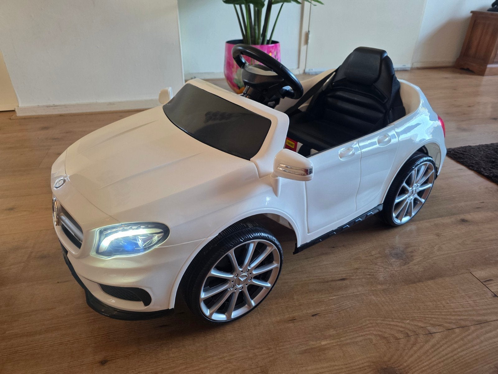 Mercedes GLA45 Kinderauto (full option)