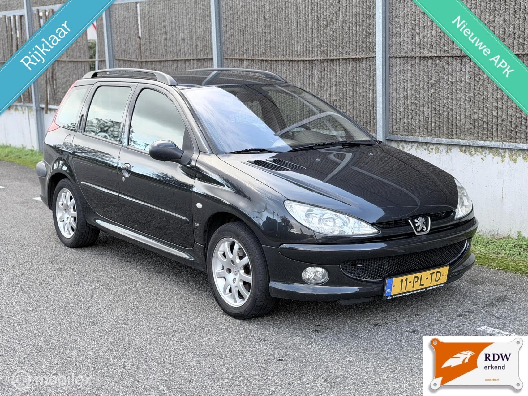 Peugeot 206 SW 1.6-16V Griffe NAP/NWE APK/AIRCO/NETTE AUTO, Voorwielaandrijving, 15 km/l, 4 cilinders, Zwart