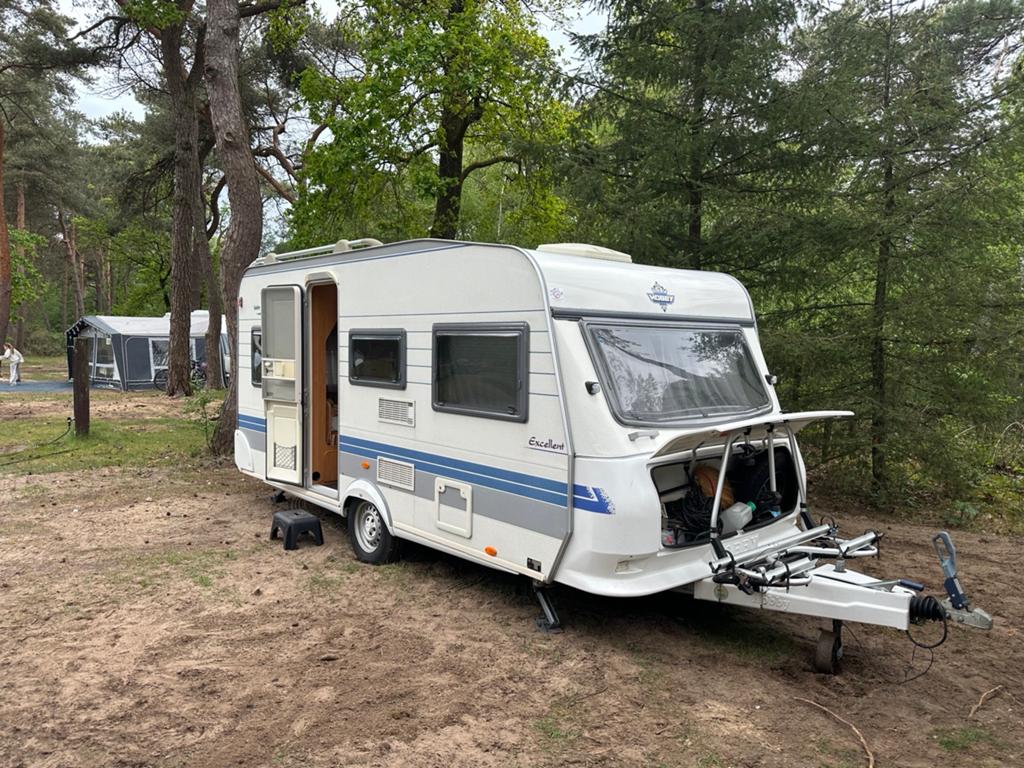 Hobby Excellent Easy 450 UF met voortent en luifel compleet, Caravans en Kamperen, Caravans, Rondzit, Hobby, Dwarsbed, Particulier