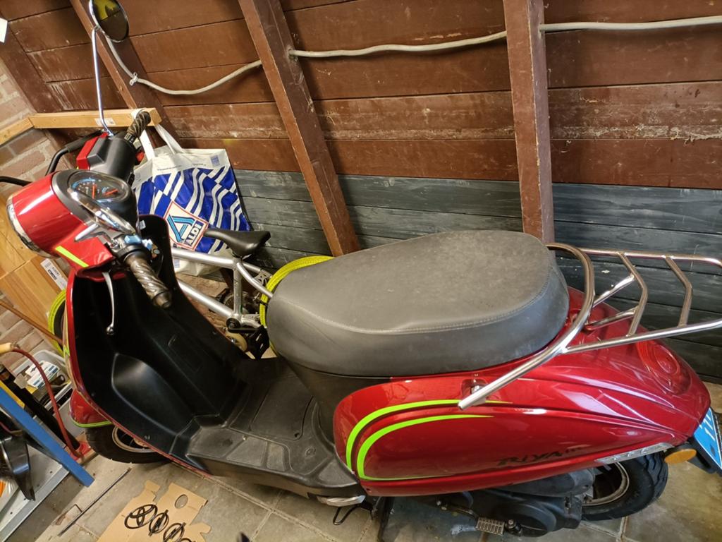 Riya snorscooter, Ophalen, Gebruikt, Benzine, Overige merken