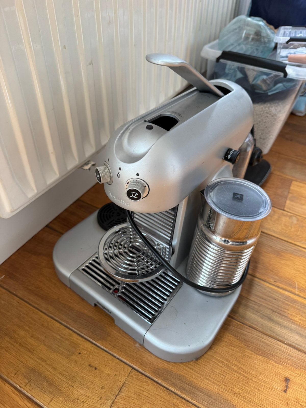 Nespresso magimix koffiemachine, Ophalen, Zo goed als nieuw, Koffiemachine