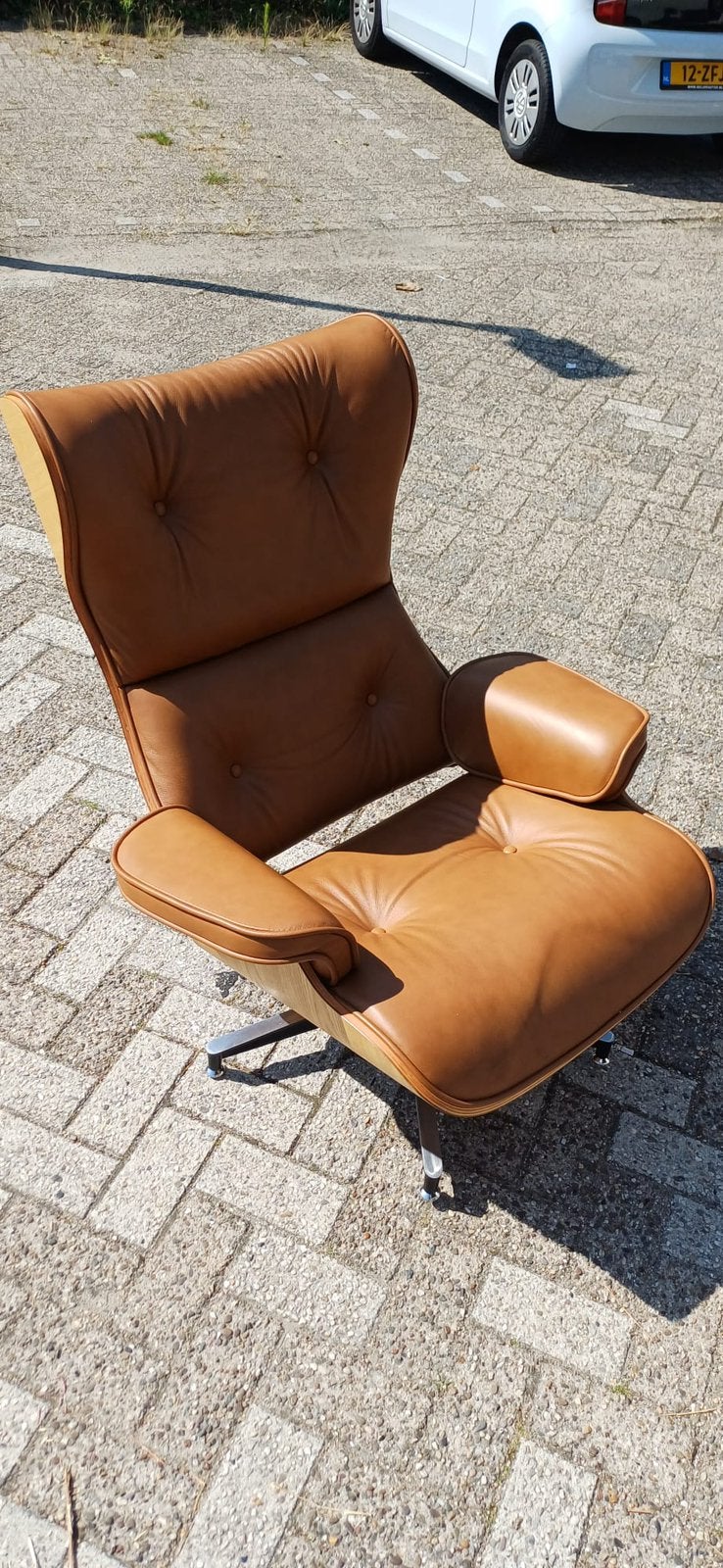 Runderleren draaifauteuils 2 stuks, Huis en Inrichting, 75 tot 100 cm, Zo goed als nieuw, Retro scandinavisch design, 75 tot 100 cm