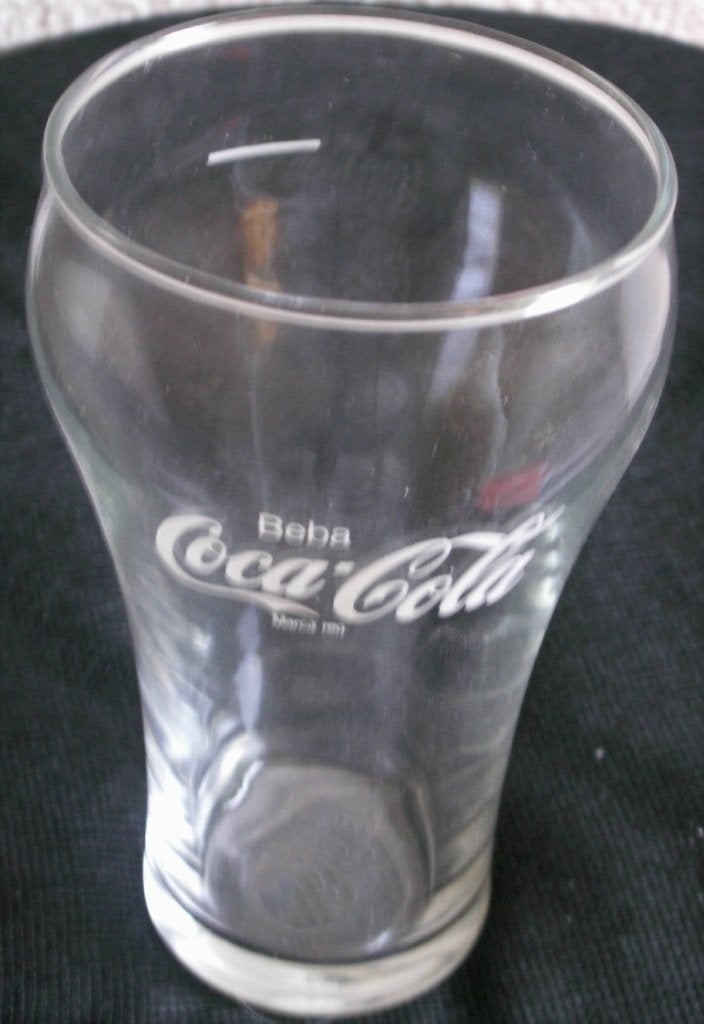 Oud Spaans Coca Cola contour glas tekst Beba Coca-Cola, Ophalen of Verzenden, Nieuw, Bierglas