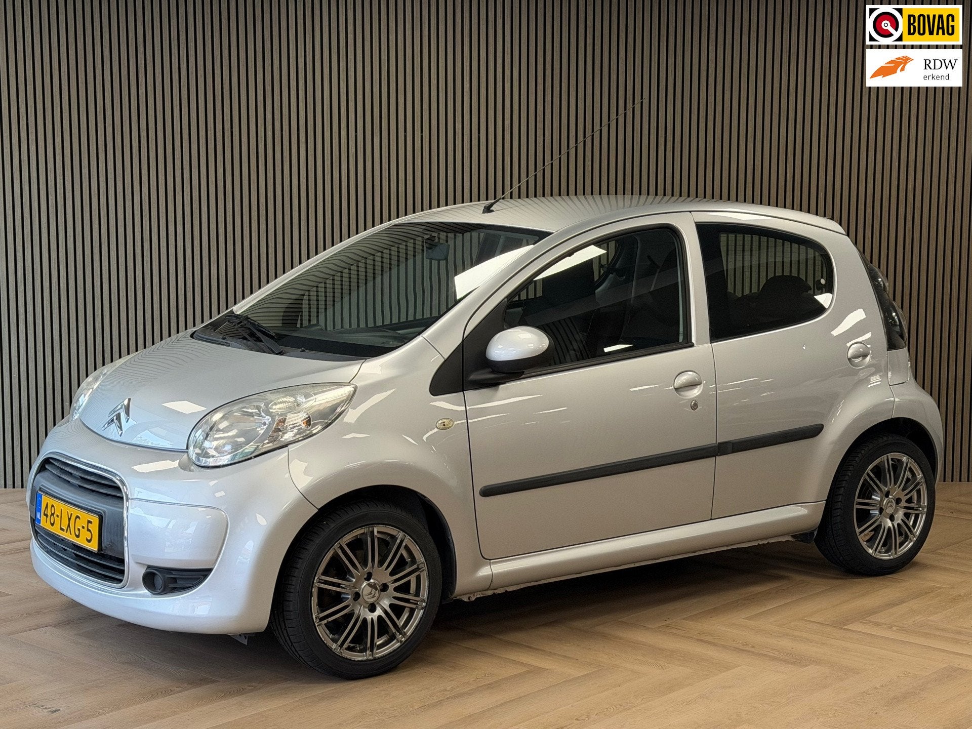 Citroen C1 1.0-12V Ambiance AUT. 5DRS AIRCO AUX ELEKTR. RAME, Stof, Gebruikt, Met garantie (alle), 4 stoelen