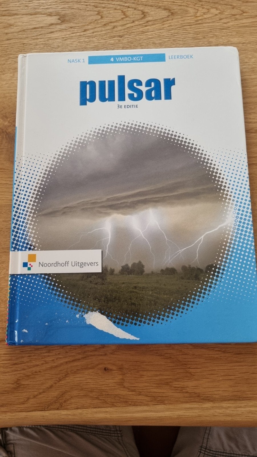 Pulsar Nask 1 Leerboek 3e editie VMBO-KGT, Ophalen of Verzenden, Zo goed als nieuw, VMBO, Natuurkunde