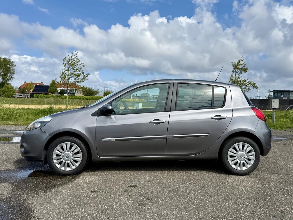 Renault Clio 1.2 Authentique I Airco I Cruisecontrol I Trekh, Voorwielaandrijving, Euro 5, Stof, Gebruikt