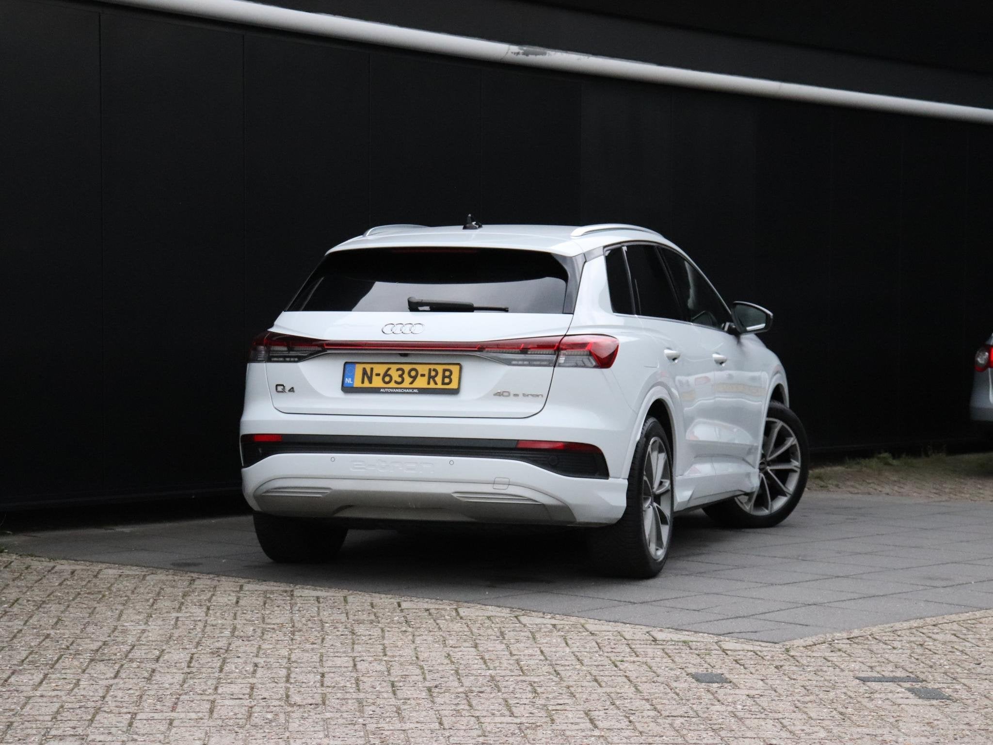 Audi Q4 e-tron 40 Launch edition S Competition 77 kWh | LEDE, Automaat, Gebruikt, Zwart, Wit