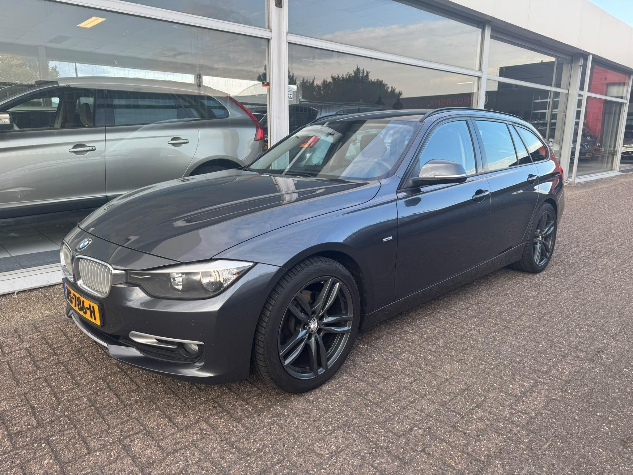 BMW 3-serie Touring 320d EfficientDynamics Edition High Exec, Auto's, Automaat, Achterwielaandrijving, Zwart, 4 cilinders