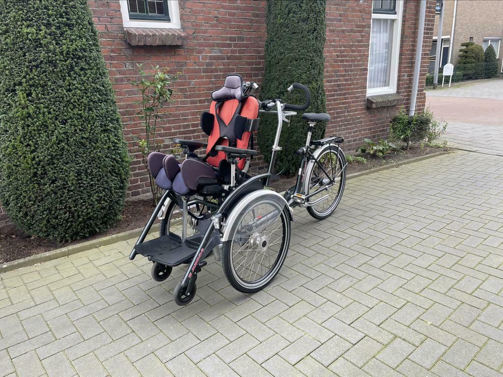 Huka Duet Junior Rolstoelfiets, Ophalen of Verzenden, Zo goed als nieuw, Huka Duet Junior