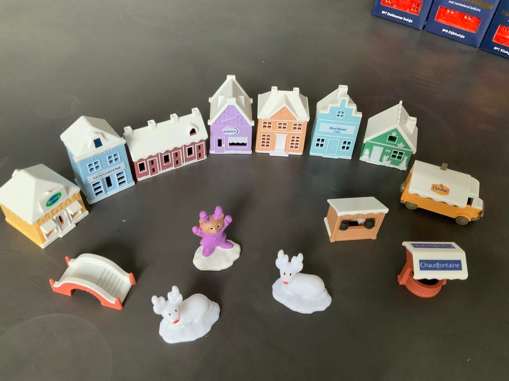 Leuk setje mini huisjes van de AH. Met wat accessoires., Ophalen of Verzenden, Zo goed als nieuw, Overige typen