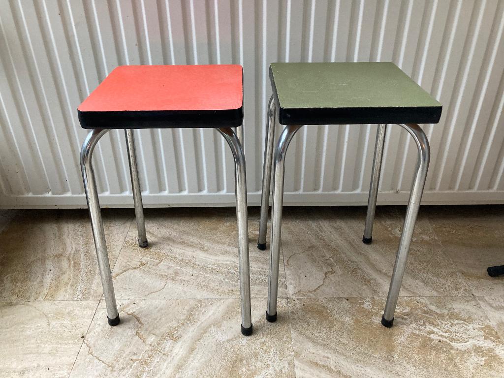 Formica krukjes twee stuks, Ophalen, Gebruikt, Overige materialen