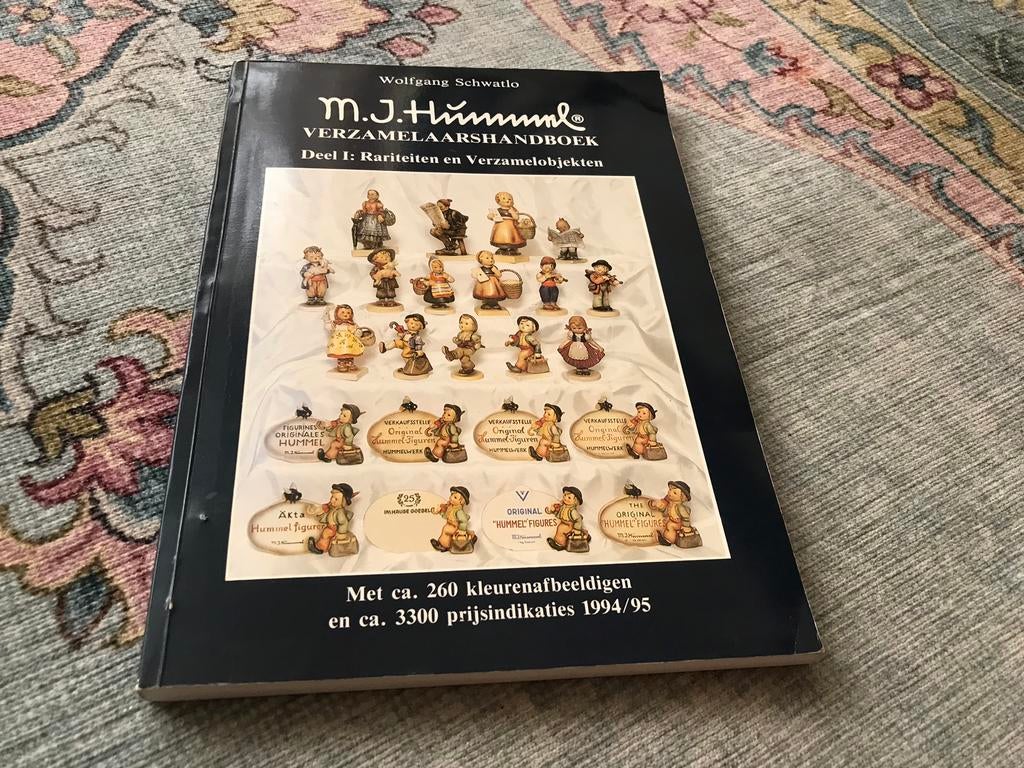 Verzamelaarshandboek MJ Hummel, Ophalen of Verzenden, Gelezen