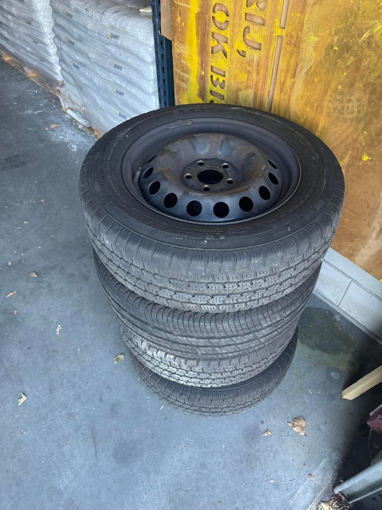 Vito Velgen met Winterbanden 205/65 R16C, Ophalen, 16 inch, Banden en Velgen, Bestelwagen
