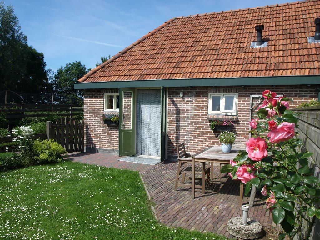Vakantiehuisje friesland, Landelijk, Aan meer of rivier, Friesland, 1 slaapkamer
