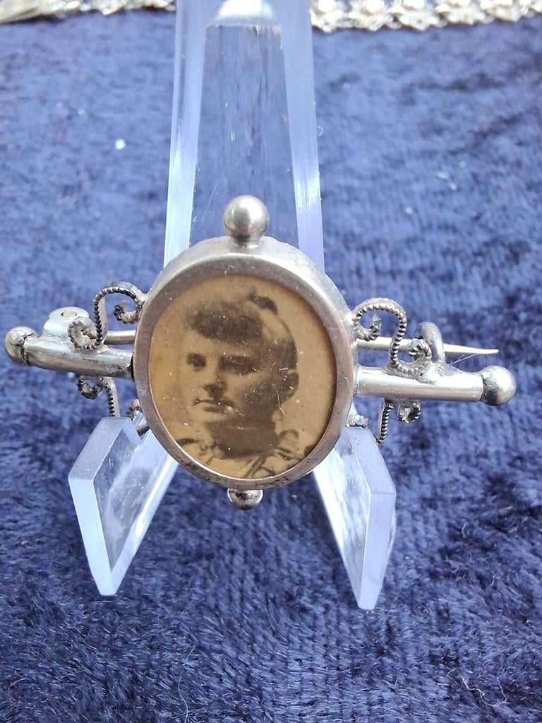 Zilveren antieke broche, Verzamelen, Swarovski, Ophalen, Gebruikt, Sieraad of Horloge