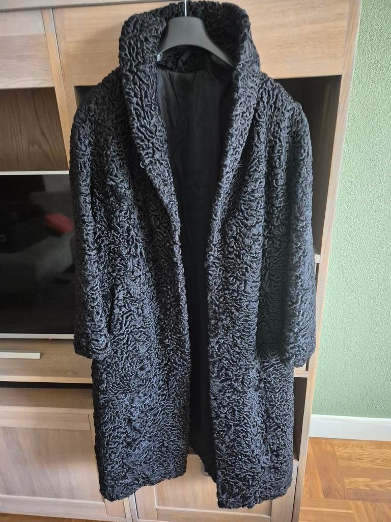 Zwarte bontjas maat L - Perfect voor de boerenbruiloft!, Zwart, Maat 42/44 (L), Ophalen of Verzenden, Onbekend