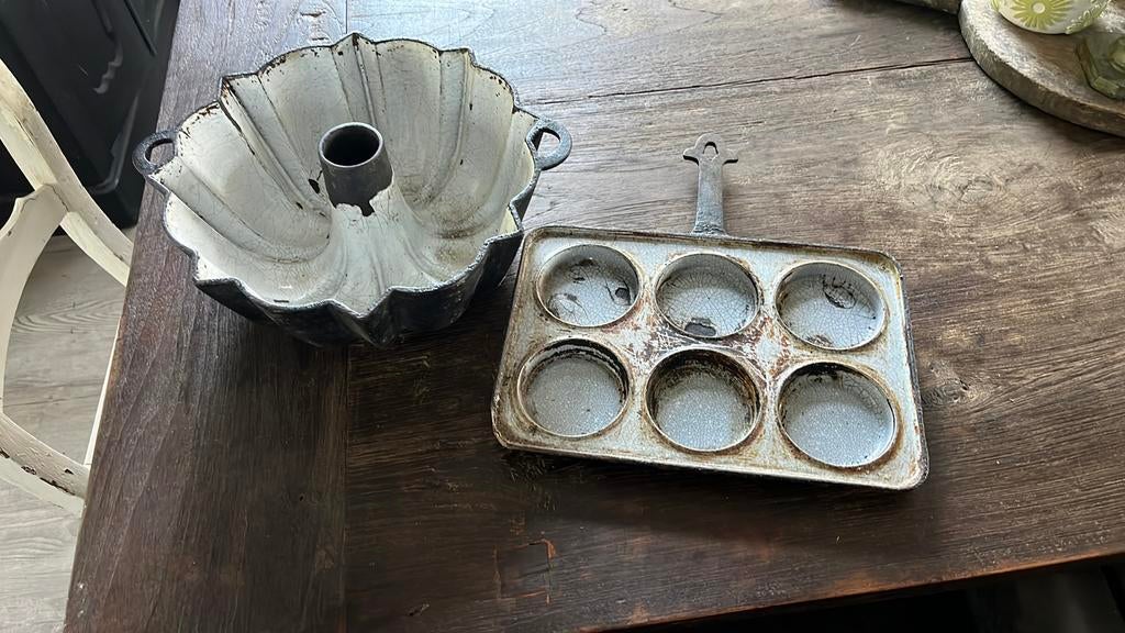 2 bakvormen van gietijzer, tulband en muffin, Ophalen
