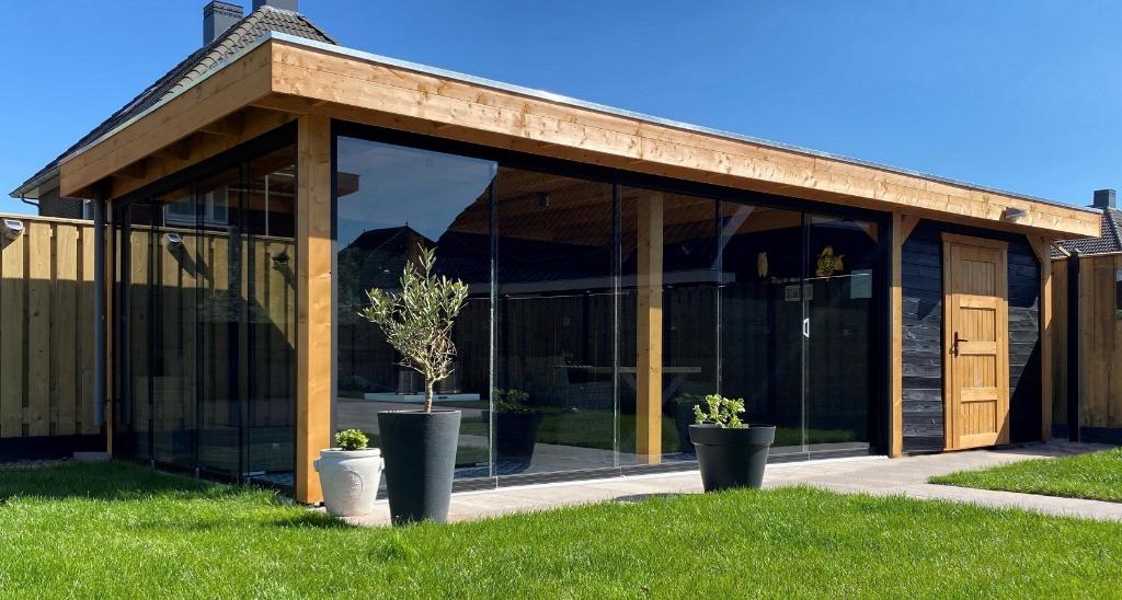 Easyflex Zwolle, overkapping met berging, 750x380 cm.