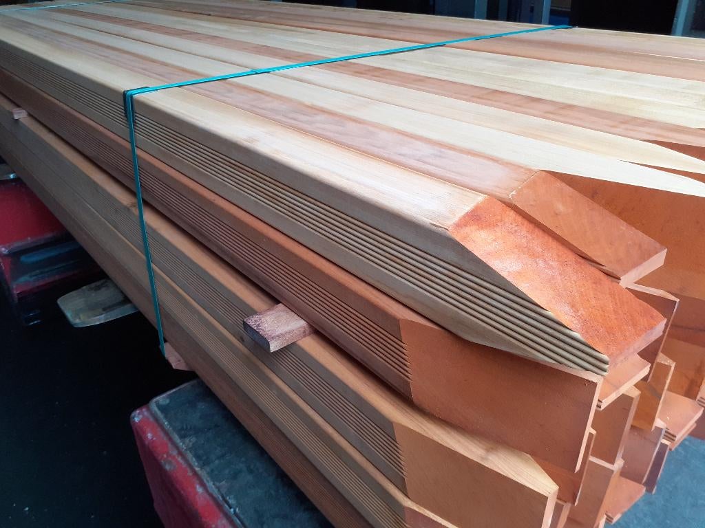 Hardhout geschaafde palen 78x88x3000mm - klasse I / met punt, Palen, Nieuw, Ophalen of Verzenden, Hardhout