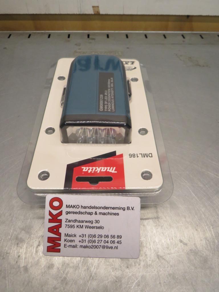 Makita DML186 18V Li-Ion accu lamp LED body - 700lux  Nieuw, Ophalen of Verzenden, Nieuw