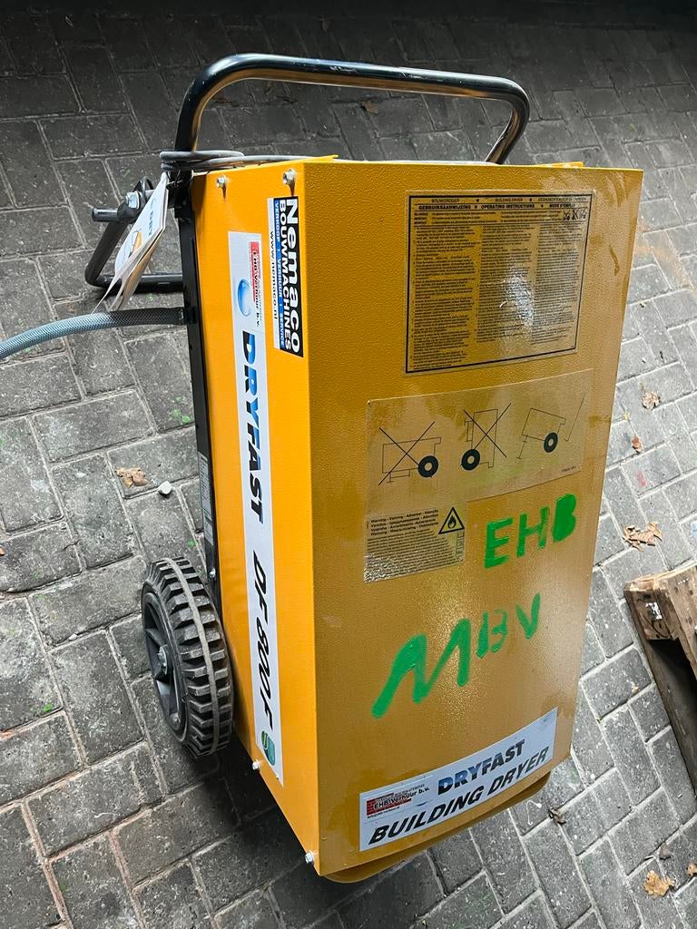 Bouwdroger te huur met jerrycan en heater - Dryfast DF 800F, Ophalen