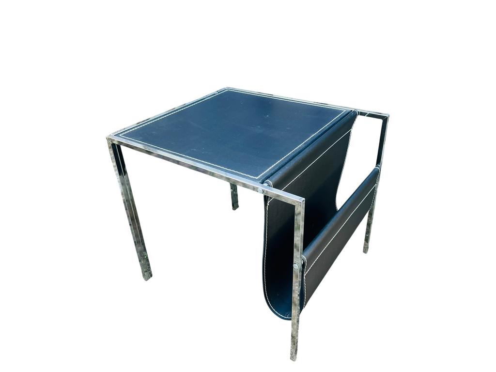 Vintage retro bijzettafeltje met lectuurbak krantenbak, Ophalen of Verzenden, Zo goed als nieuw