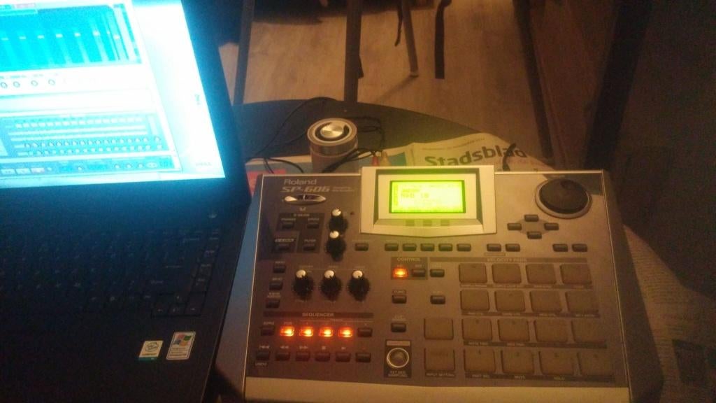 Roland Sp606, Ophalen of Verzenden, Zo goed als nieuw, Audio